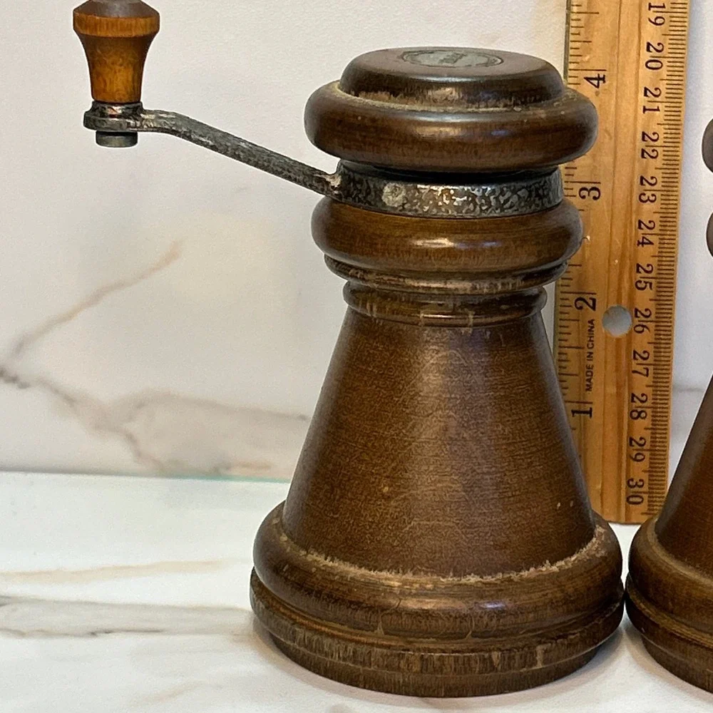 Vintage Mr. Dudley Wood Salt Shaker & Pepper Mill Set Crank Grinder Mid Century